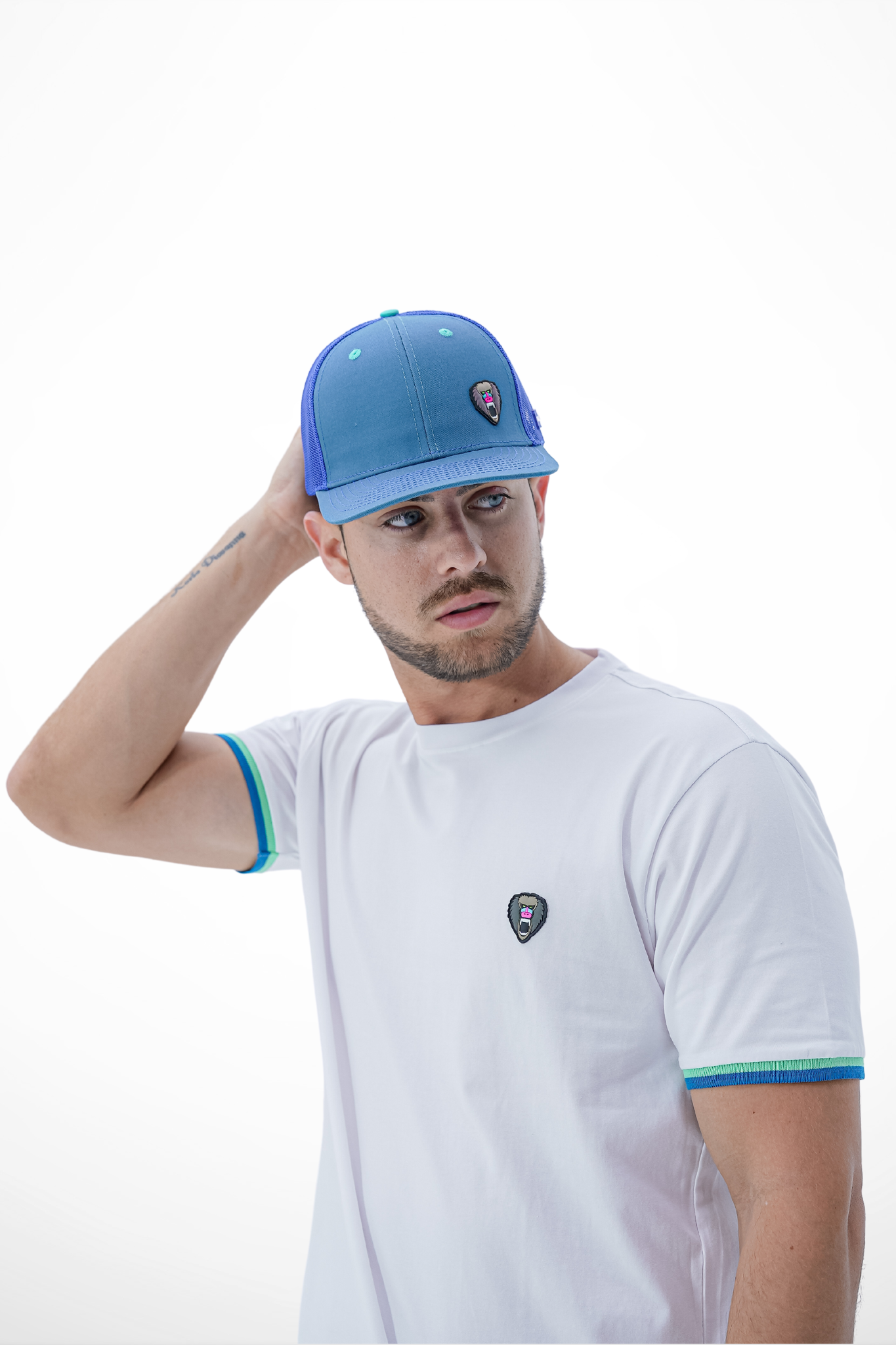 WHITE MINT CUFF GREEN/BLUE RIBBED CREW NECK